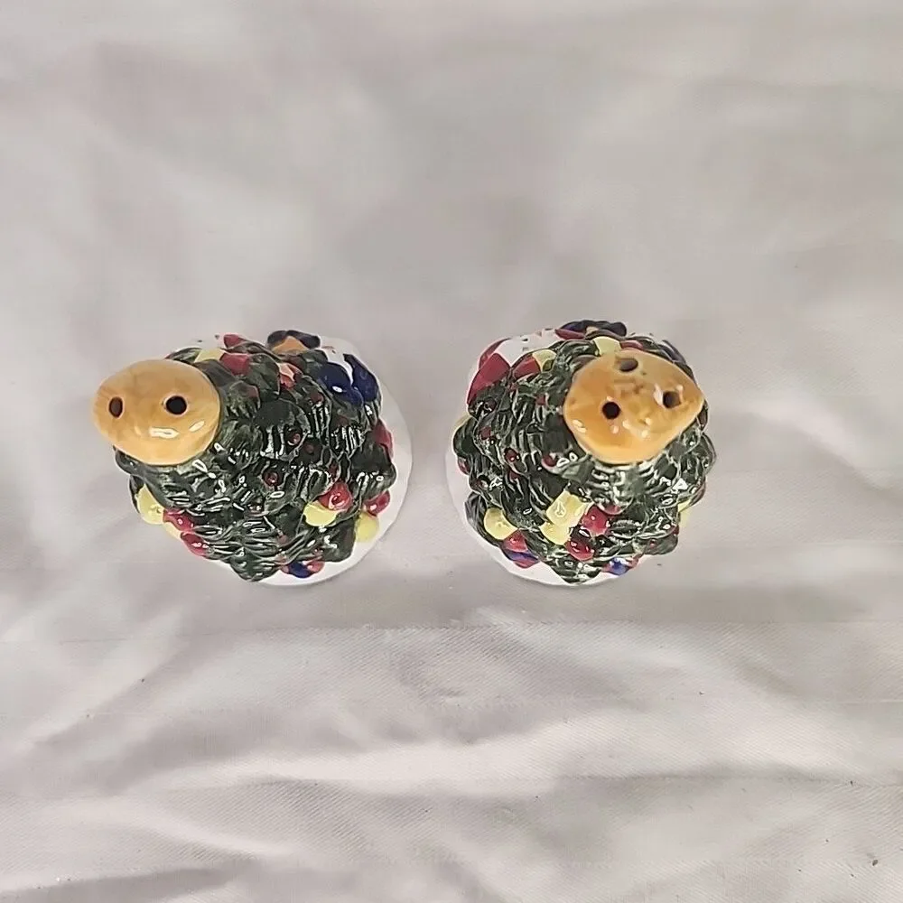 Snowmen Decorating Christmas Tree Ceramic Salt and Pepper Shakers New No Box